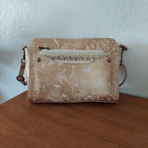 Sakroots Gold Tribal Artis Circle Crossbody Bag 2 Pieces